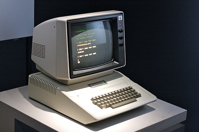 640px-Apple_II_Plus%2C_Museum_of_the_Moving_Image.jpg