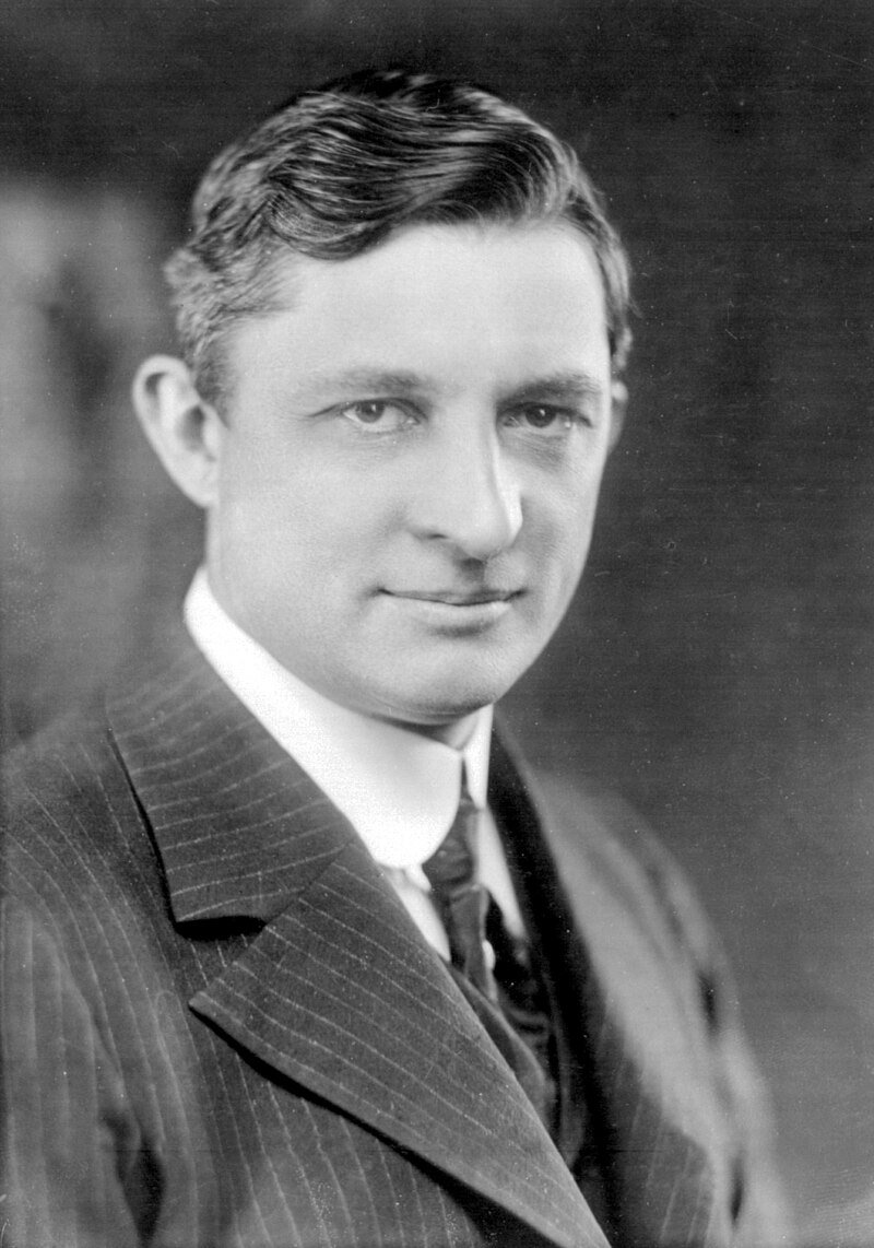 800px-Willis_Carrier_1915.jpg