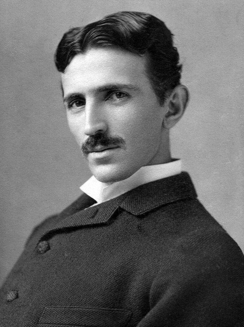 800px-Tesla_circa_1890.jpg